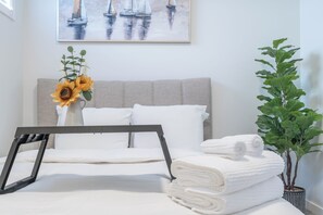 2 bedrooms, iron/ironing board, WiFi, bed sheets