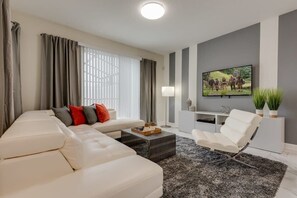 TV, offices - Cozy Home, Prime Disney Parks Location (Kissimmee)