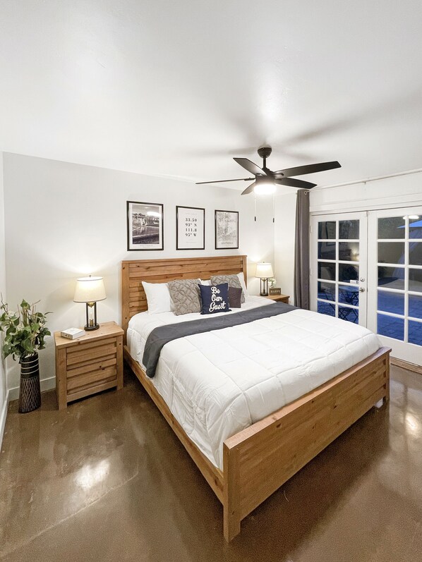 3 bedrooms, in-room safe, iron/ironing board, travel cot - The SCOTT on 2nd - Prime Old Town Scottsdale Home. Pet Friendly. (Scottsdale)