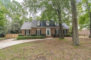 Exterior - King Bed Home with Screened Porch, 3 TVs, 5 Min to Ft. Jackson (Columbia)