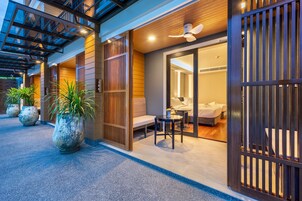 Luxury Twin Room | Balcony