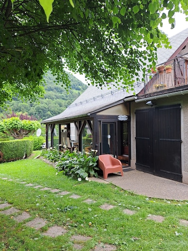 Maison de montagne avec jardin privé fleuri