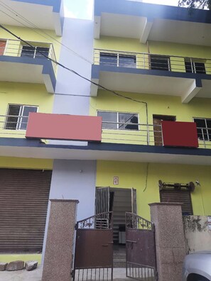 Fachada da propriedade