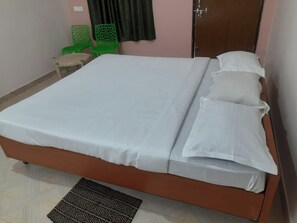 Soundproofing, free WiFi, bed sheets - Goroomgo Santi Mahal Bhubaneswar (Bhubaneshwar)