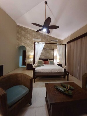 4 chambres, fer et planche à repasser, Wi-Fi, draps fournis