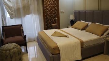 Premium Apartment | Soundproofing, iron/ironing board, free WiFi