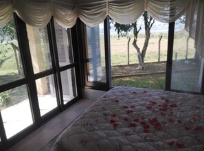 4 bedrooms, WiFi, bed sheets