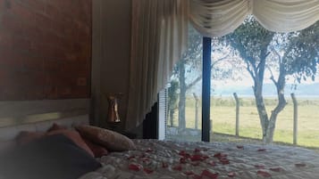 4 bedrooms, WiFi, bed sheets