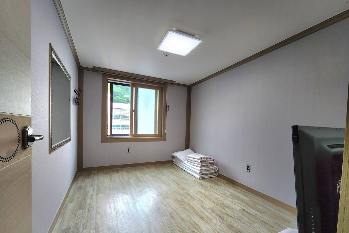 Traditional Room | 1 bedroom, free WiFi
