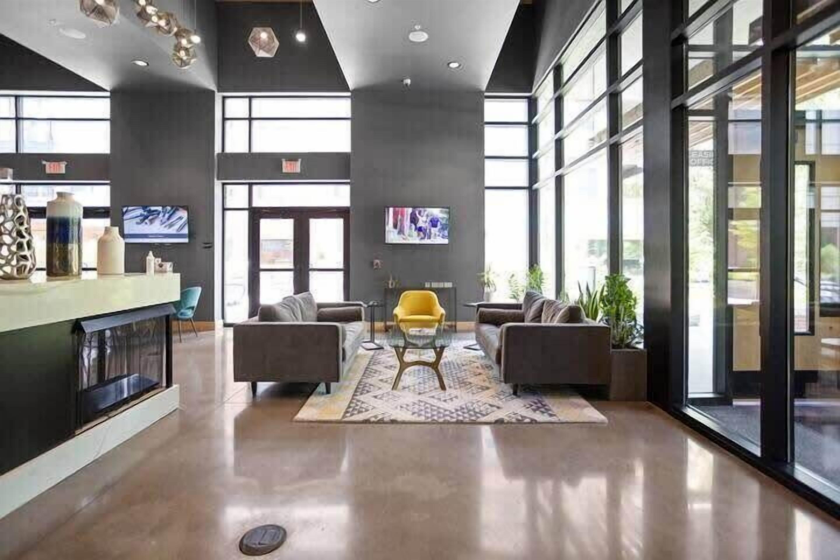 المنشأة من الداخل