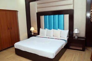 Deluxe Double Room - Hotel Aarsh Palace (Multan)