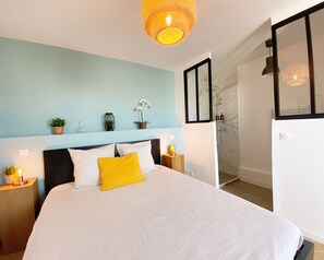 3 chambres, fer et planche à repasser, Wi-Fi, draps fournis