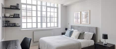 2 habitaciones, tabla de planchar con plancha, wifi y ropa de cama