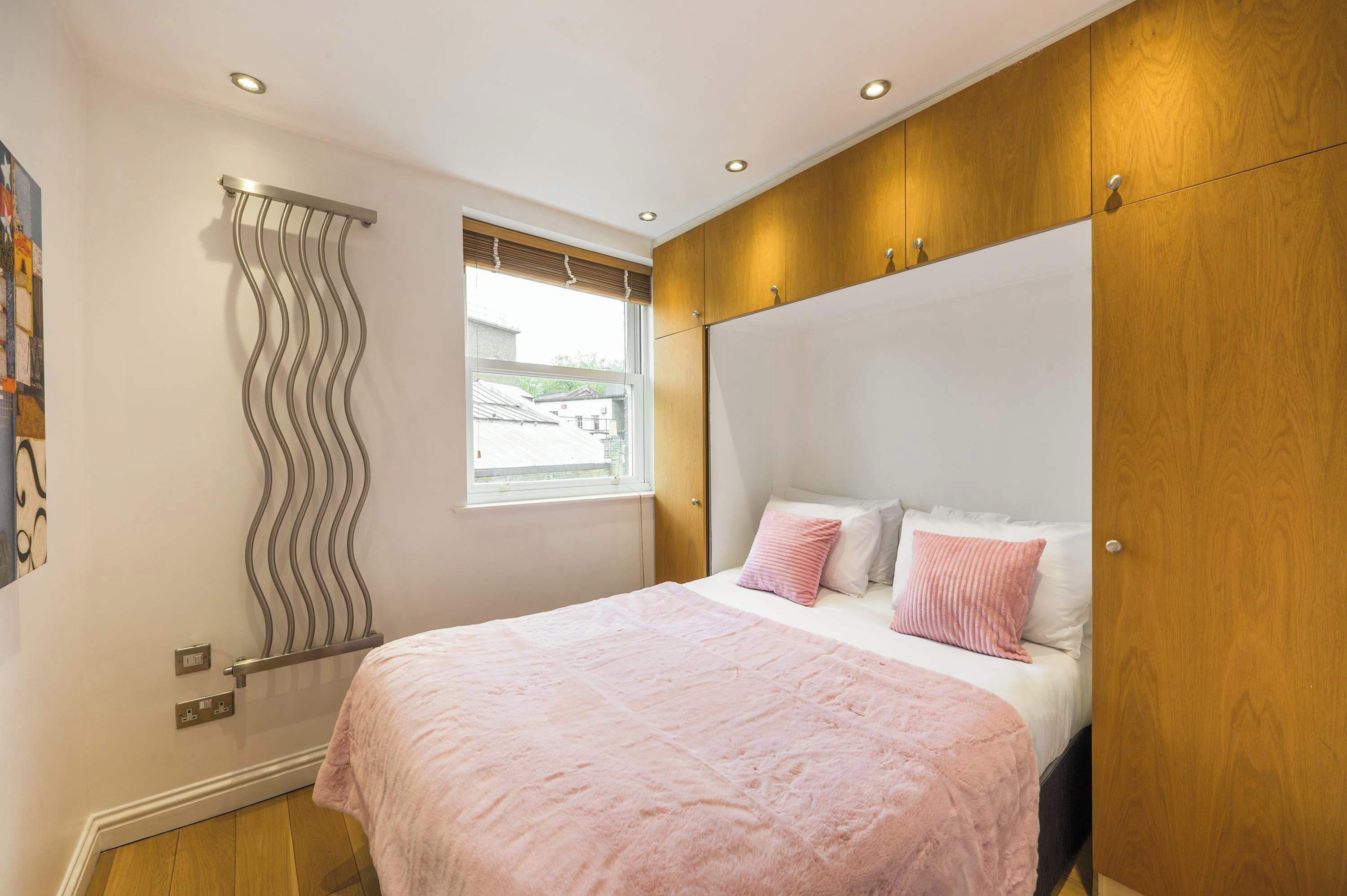 1 bedroom, iron/ironing board, travel cot, WiFi