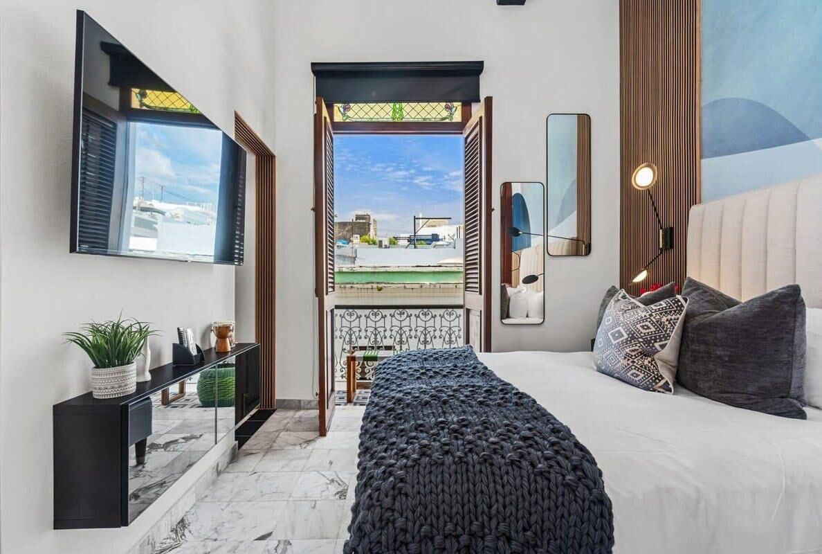 1 habitación, tabla de planchar con plancha, cuna de viaje y wifi 