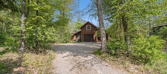 Bricker Cottage on Little Glen