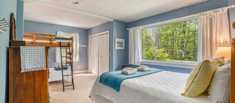 Bricker Cottage on Little Glen