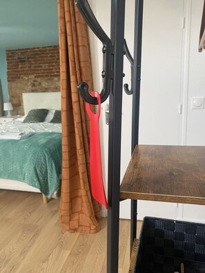 1 bedroom, iron/ironing board, travel crib, free WiFi - Charming studio renovated in 2023 located in the historic center of Honfleur (Honfleur)
