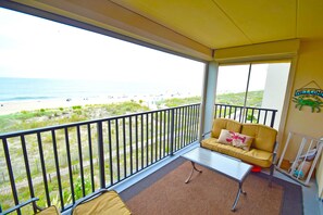 Property grounds - Amber Waves 300-Oceanfront 39th St, Free WiFi, Pool, Elev, W/D, AC (Ocean City)