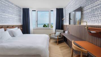 Quarto casal standard | 1 quarto, cofres nos quartos, escrivaninha