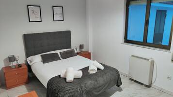 3 chambres, fer et planche Ă repasser, Wi-Fi gratuit, draps fournis