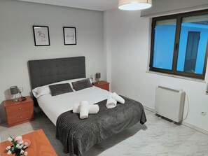 3 bedrooms, iron/ironing board, free WiFi, bed sheets - Exclusive Apartment in the City Center of Salamanca (Salamanca)