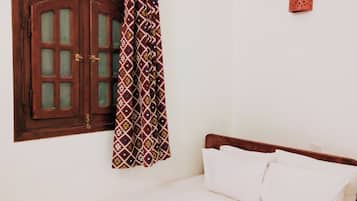 Basic-Vierbettzimmer, 2 Queen-Betten | Kostenloses WLAN