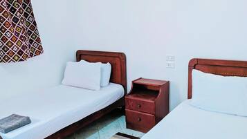 Camera Basic con letto matrimoniale o 2 letti singoli, 1 letto matrimoniale | Wi-Fi gratuito