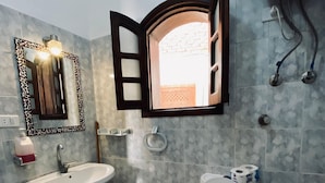 Unclassified image, 3 of 19, button - Ghazala Oasis (Dahab)