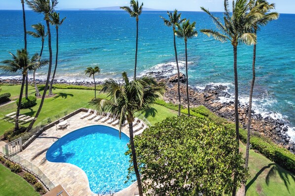 A heated pool - Royal Mauian #201 A/C, Great Location, Great Rates, Close to Kam Beaches! (Kihei)