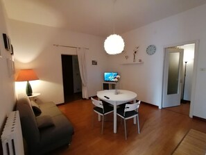 Living area - ARCHEOLOGICAL PARK apartment with parking space  (Siracusa)