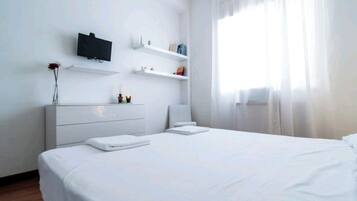 1 bedroom, iron/ironing board, WiFi, bed sheets