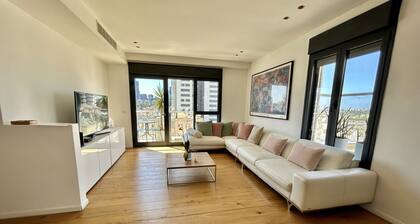 Beautiful 2BR In Ramat Gan