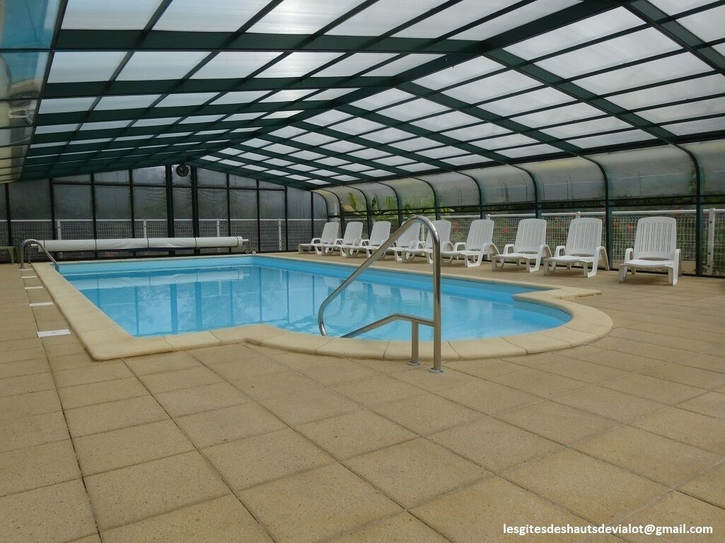 Piscine couverte, piscine extérieure