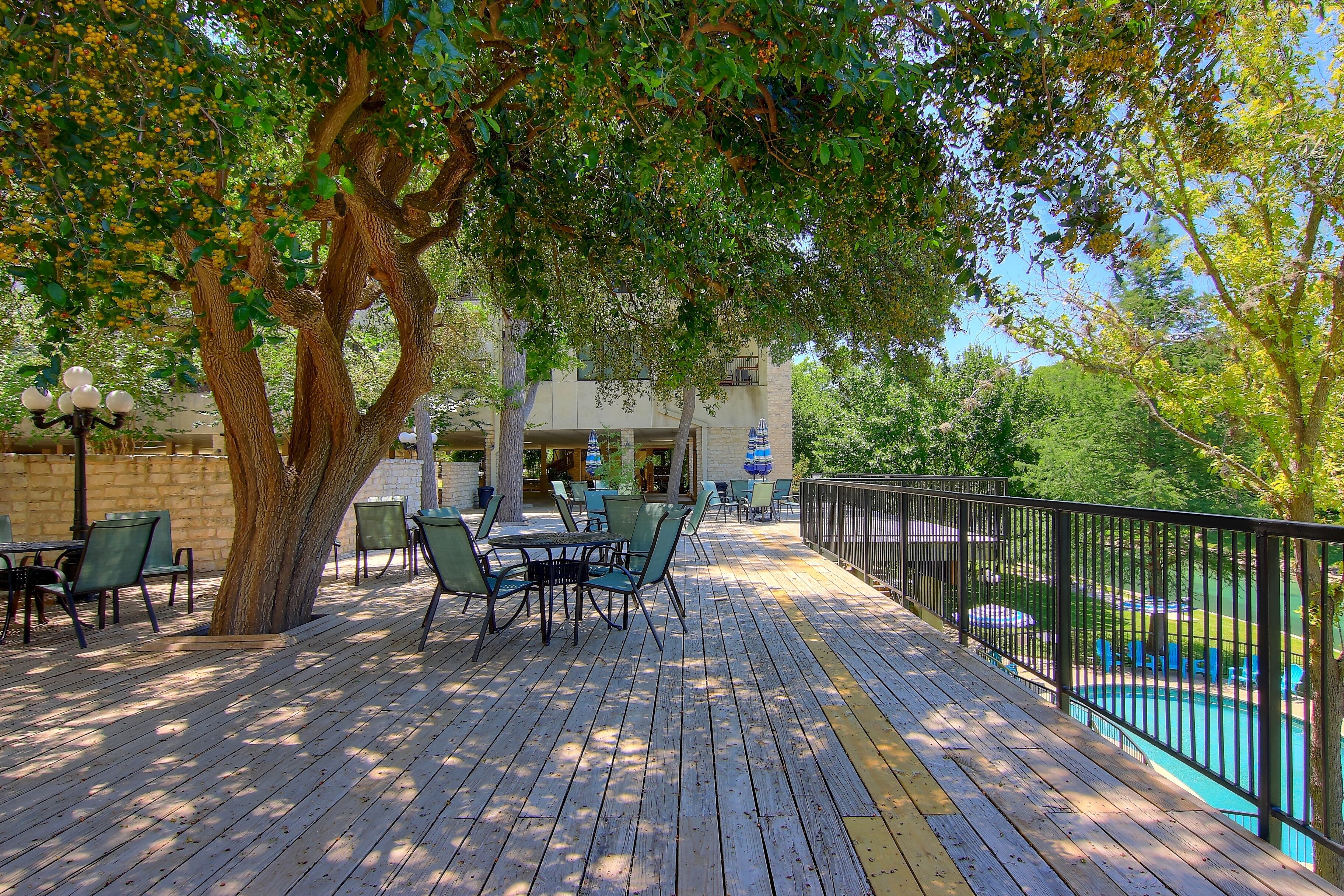 Condo, 2 Bedrooms | Outdoor dining