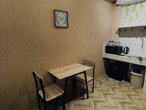 コンフォート ルーム | 1 室のベッドルーム、WiFi (無料)