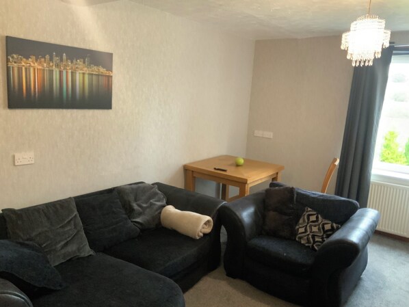 Apartment | Living area | TV