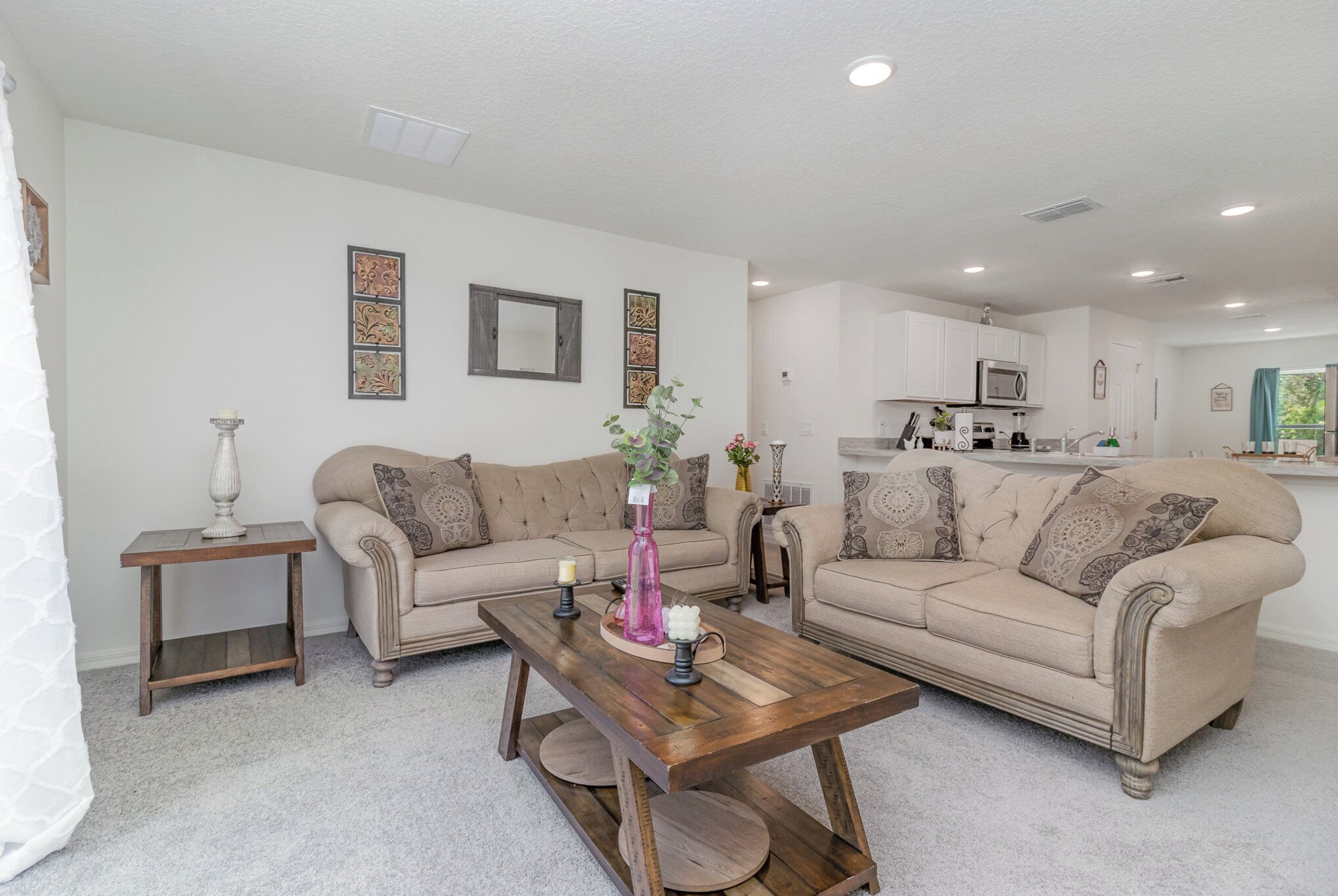 Home Away from Home ~ Full House 3 Bedrooms 2 Baths