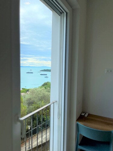 CaseMaggi Poets Bay Terrace with stunning views, perfect for families & friends