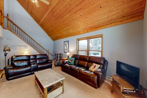 Télévision, jeux vidéo, lecteur de DVD, table de tennis de table