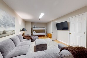 4 Schlafzimmer, Bügeleisen/Bügelbrett, Internetzugang, Bettwäsche