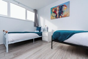 3 Schlafzimmer, Bügeleisen/Bügelbrett, Internetzugang, Bettwäsche