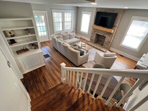 Living area - Suite Home Alabama - 0.5mi from
Bryant Denny Stadium, on historic Queen City Ave (Tuscaloosa)