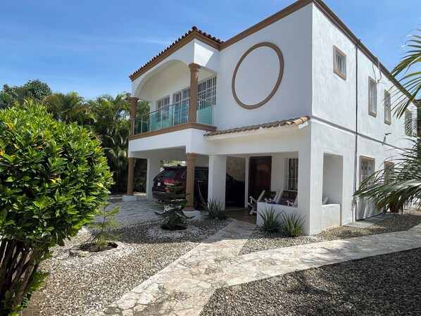 Exterior - Luxurious villa with breathtaking panoramic views - your dream home awaits! (Sosua)