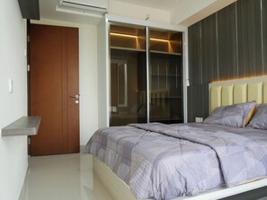1 bedroom, WiFi, bed sheets - Comfy, affordable, aesthetic, one bedroom apartment at the heart of Batam (Batam)