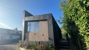 Cabin | Bahagian luar