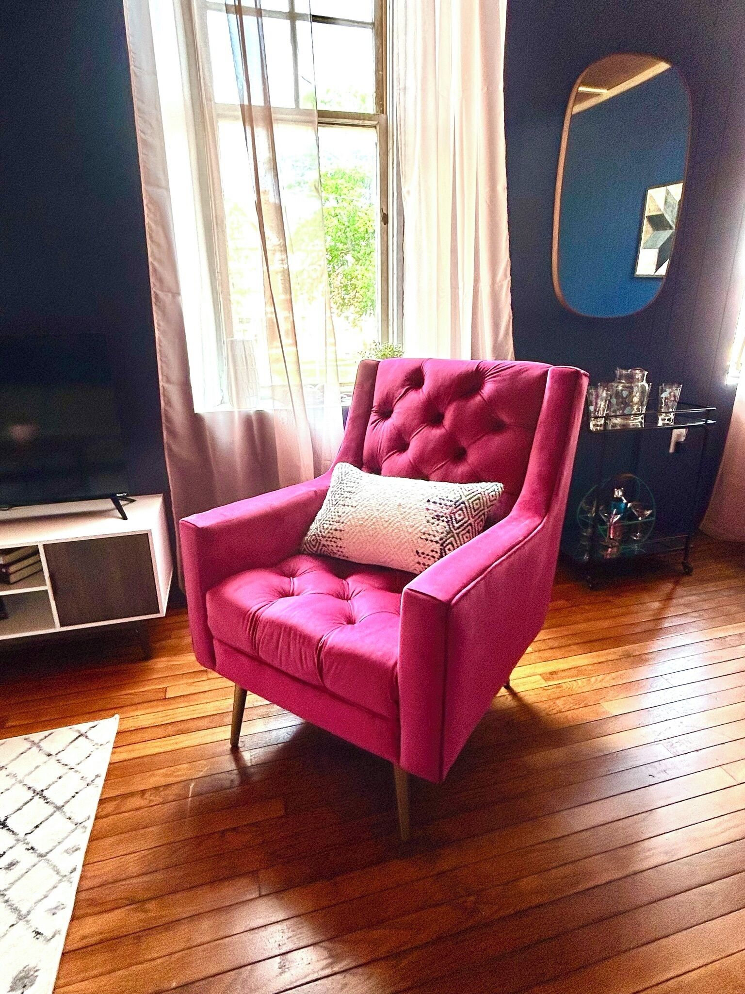 Historic Downtown Apartment: The Suite Retreat