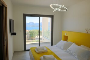 5 bedrooms, in-room safe, iron/ironing board, travel crib