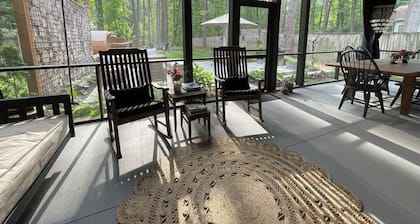 Accessible, Screened-in porch, Sauna, Fire Pit, Dog Friendly