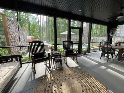 Accessible, Screened-in porch, Sauna, Fire Pit, Dog Friendly